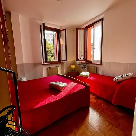 דירה Red Oasis In Center Of *